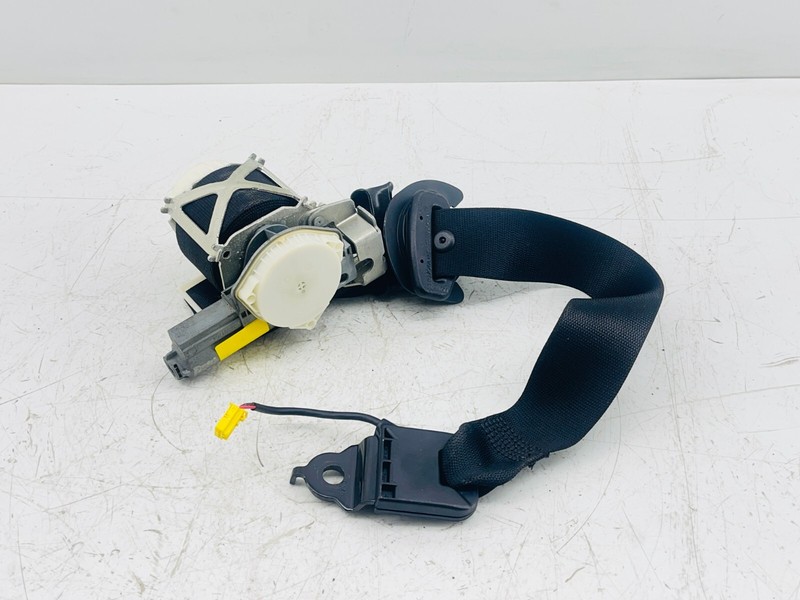 07-14 MERCEDES C250 W204 RIGHT FRONT SEAT BELT RETRACTOR BLACK OEM