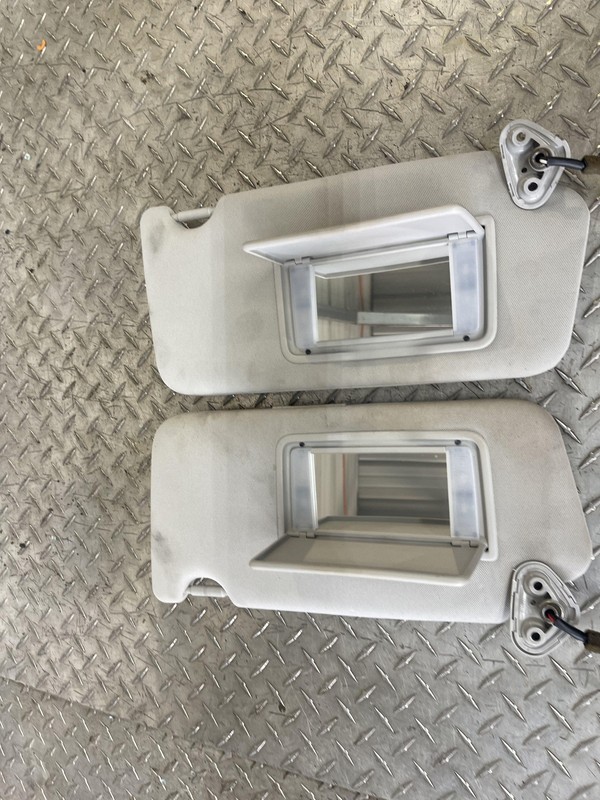 10-14 Subaru Outback LH RH Sun Visor Set LH RH Gray