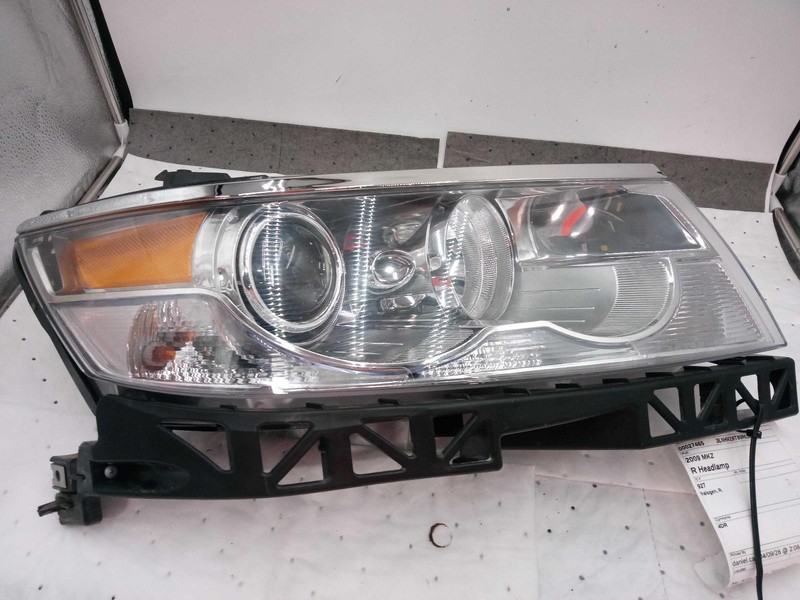 2009 Lincoln MKZ Right Headlight Assembly Silver Aftermarket 121K Mileage