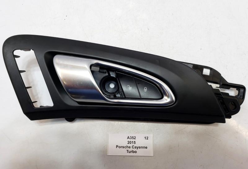 ✅ 11-18 OEM Porsche Cayenne Turbo 958 Front Right Passenger Door Handle W/ Trim