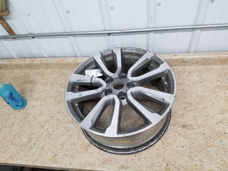 Wheel 18x7-1/2 Alloy 5-V Spoke Fits 13-16 PATHFINDER 308803