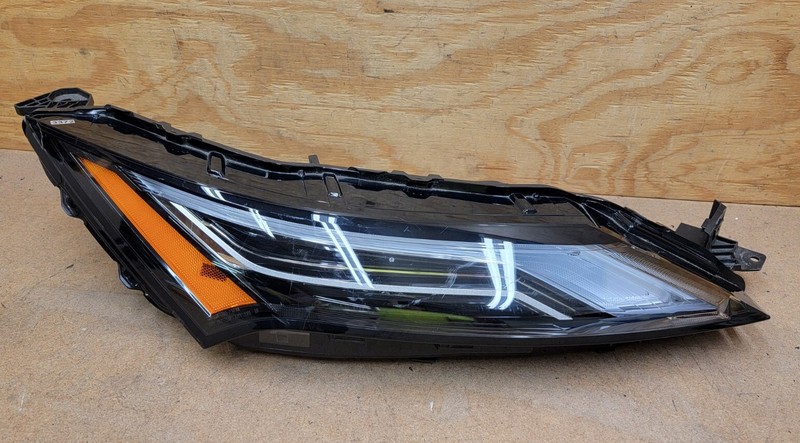 2021 2022 2023Nissan Rogue Front Right/Passenger Led DRL Headlight OEM " CRACK