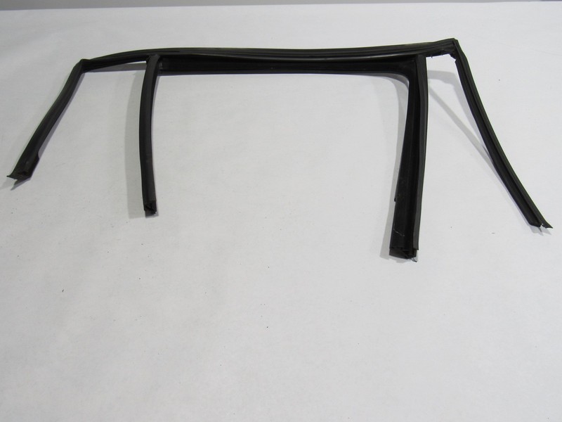 17-20 Mercedes GLE 43 C292 2019 Rear Right Window Channel Weatherstrip Seal ;:Y