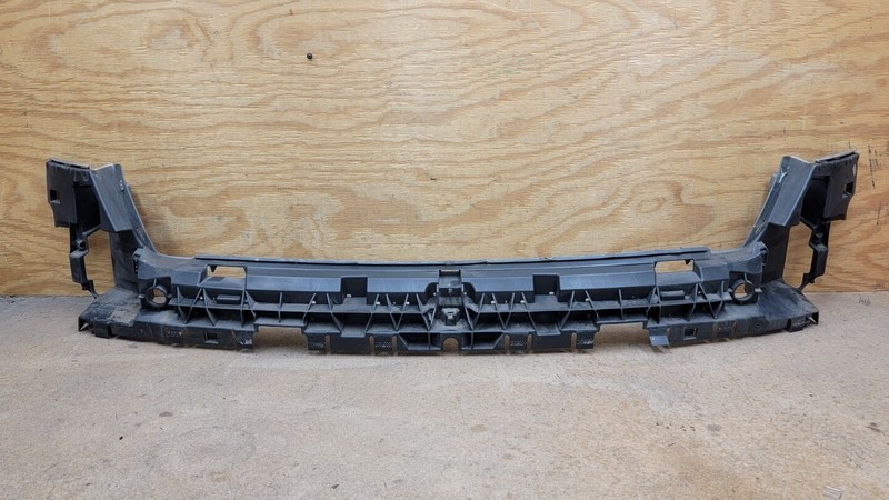 2009 2010 2011 2012 Audi A4 B8 Rear BumperAbsorber Bracket OEM *