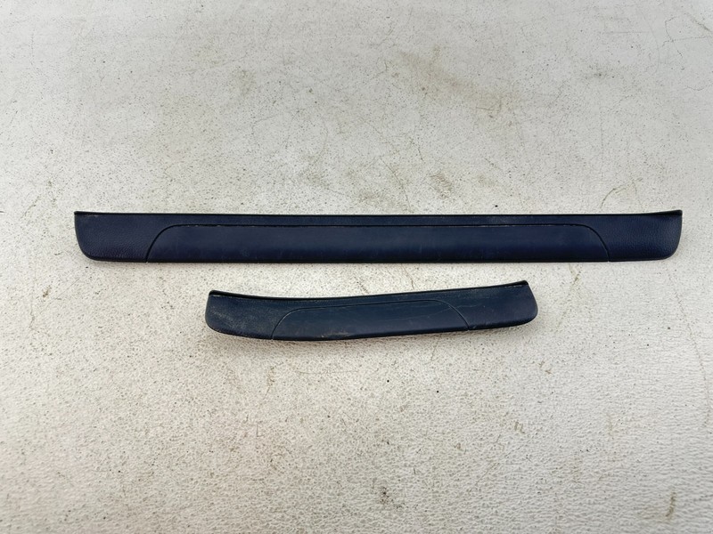 2018-2025 TOYOTA CAMRY RIGHT DOOR SILL SCUFF PLATE TRIM COVERS OEM