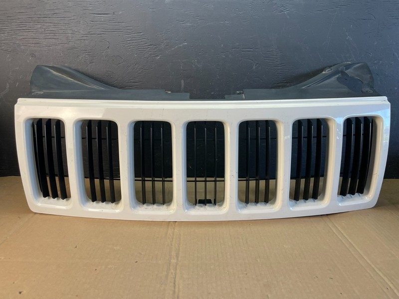 2008 2009 2010 Jeep Grand Cherokee Front Upper Grill Grille OEM ac5346 DG
