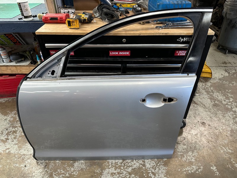 10-13 JAGUAR XJ FRONT LEFT DRIVER SIDE DOOR SHELL Silver OEM