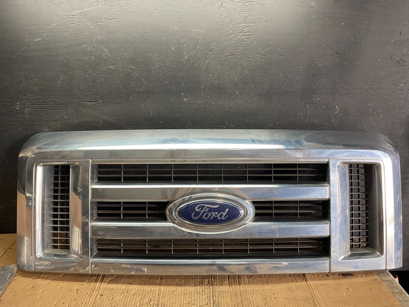 2008 to 2014 Ford Econoline E150 E250 Front Upper Chrome Grill Grille S6137 DG