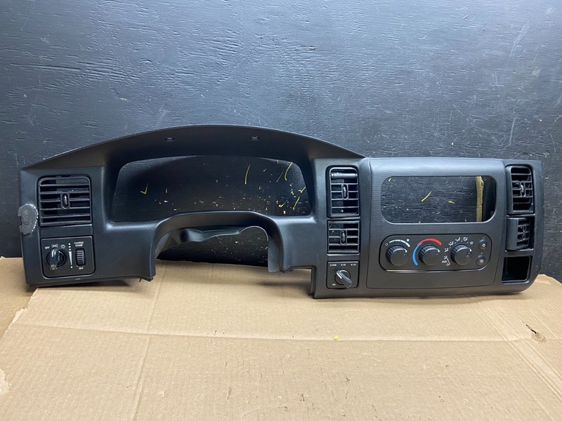 2001 2004 Dodge Dakota Speedometer ClimateControl Radio Panel Bezel Y2150 DG