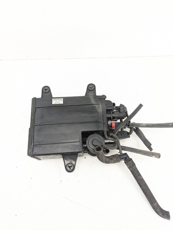 2001-2005 Lexus LS430 Vapor Canister 77740-50090 OEM