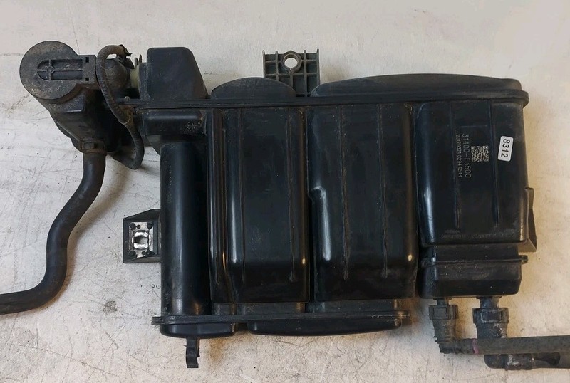 2017-2020 Hyundai Elantra Fuel Vapor Evaporator EVAP Canister 31400-F3500 OEM