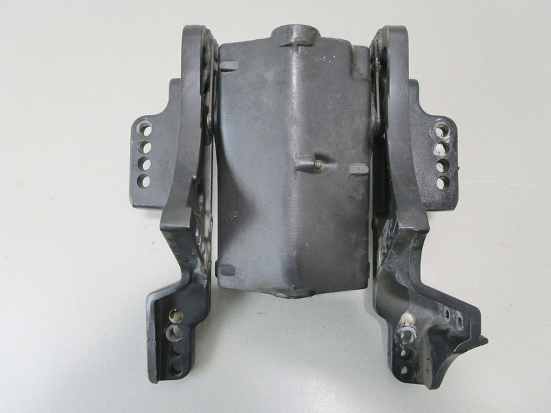 819120F1 819325F1 819324F Force Outboard 50hp Swivel Stern Bracket Assembly