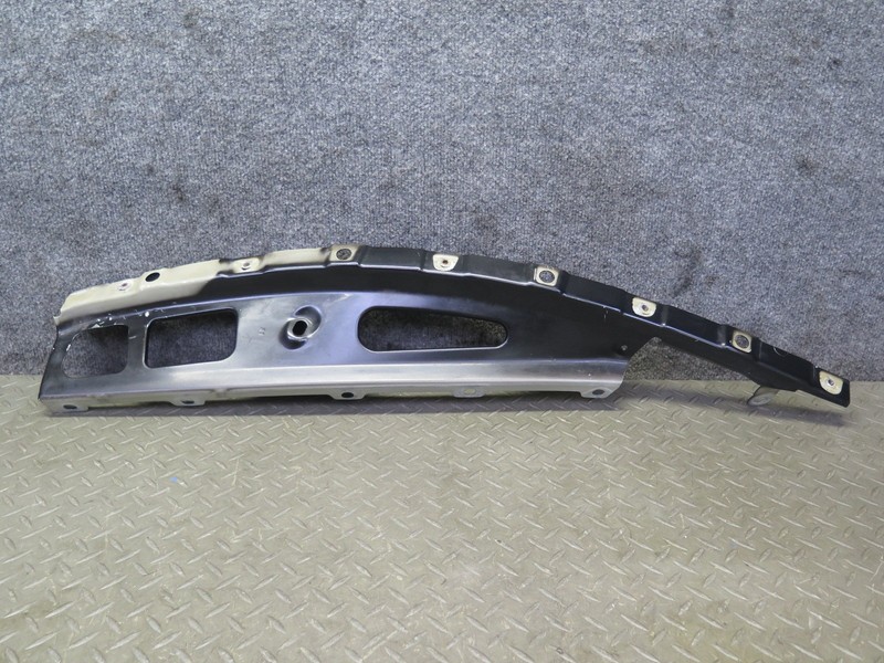 2008-2019 MASERATI GRANTURISMO M145 FRONT RIGHT FENDER MOUNT BRACKET SUPPORT