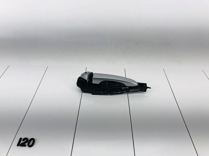 14-23 JEEP CHEROKEE FRONT LEFT SIDE EXTERIOR DOOR HANDLE BILLET METALLIC OEM