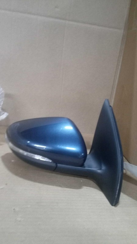 2013 Volkswagen Golf Right Door Mirror Blue Heavy Scratches OEM 163343