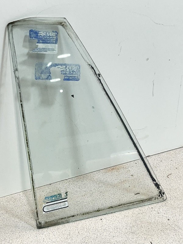 1967 Mercedes Benz W110 Rear Left Door Quarter Glass Window Pane W 110