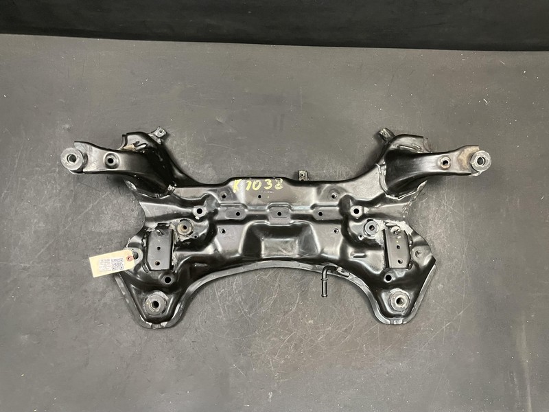 Front Crossmember 2017 Kia Soul 62405-B2540 2014 2015 2016 2018 2019