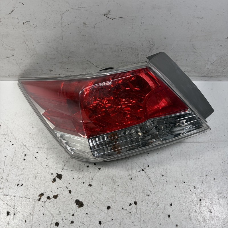 08-12 Honda Accord 4D Sedan Left Tail Light 33550-TA0-A01 OEM
