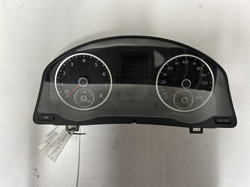 10 VOLKSWAGEN TIGUAN Speedometer cluster 83k miles OEM 1 Year Wnty!