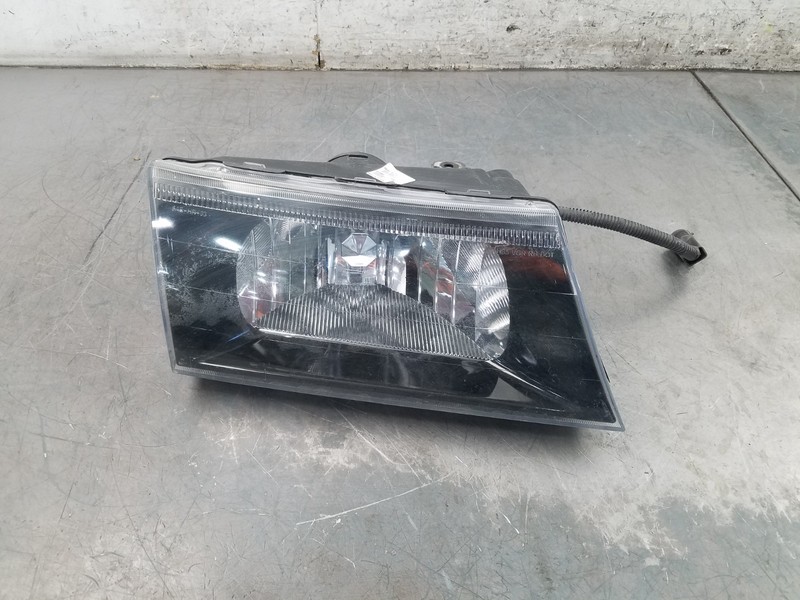 2003 03 04 Mercury Marauder Right Passenger Head Light#8342 i7