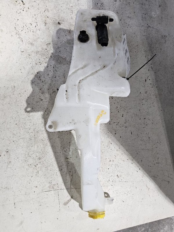 Wash Reservoir LHD Without Headlamp Washers Fits 14-18 CHEROKEE 3398847