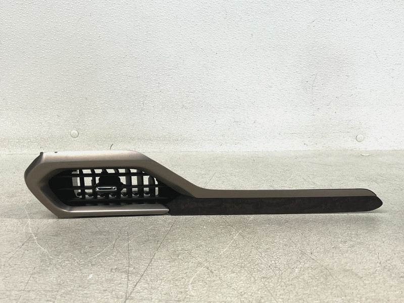 ⭐2017-2023 GMC ACADIA DENALI FRONT RIGHT DASH OUTER AIR VENT GRILLE OEM LOT2689