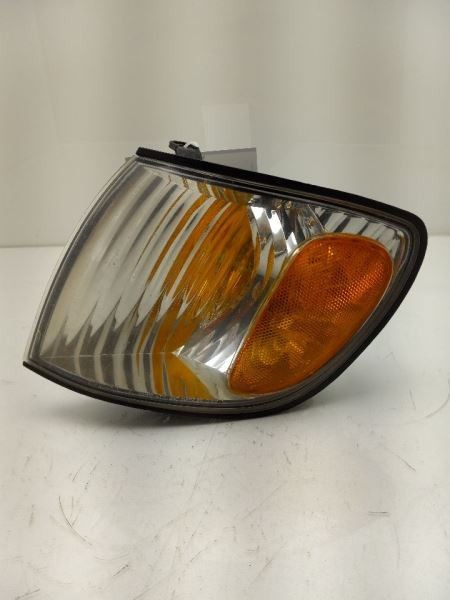01-03 TOYOTA SIENNA DRIVER SIDE FRONT TURN SIGNAL LAMP ASSEMBLY