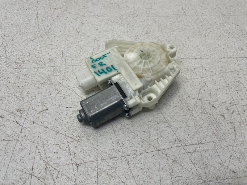 17 18 19 BMW G30 540i 530i Front Right Passenger Door Window Motor 1401 OEM