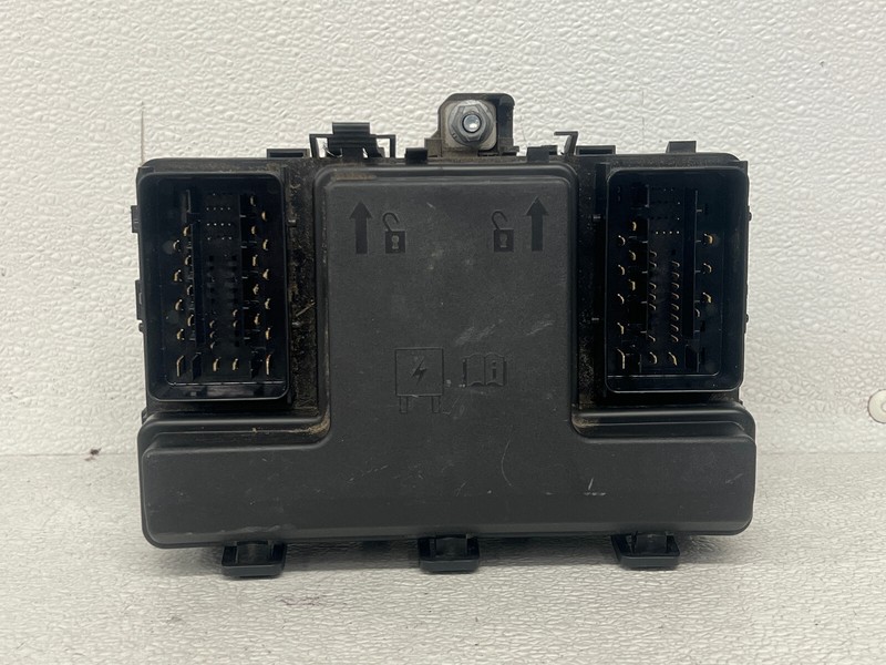 ⭐2016-2018 LINCOLN MKX FRONT FUSE JUNCTION RELAY BOX CONTROL MODULE OEM LOT2610