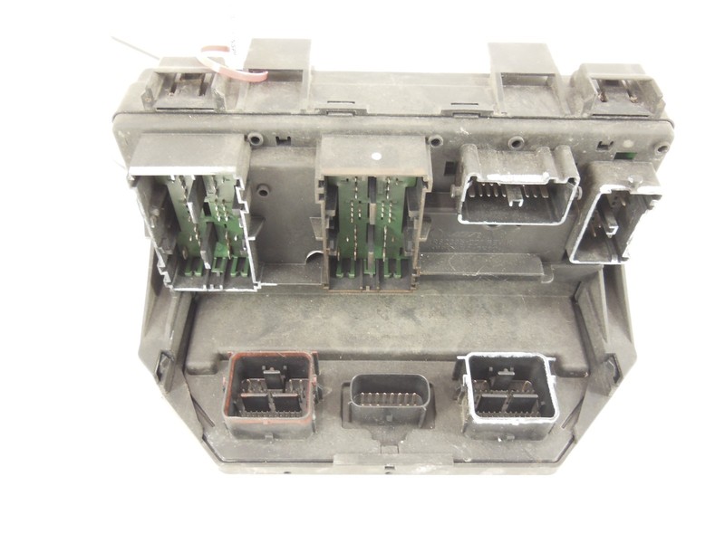 08 Chrysler Town & Country Integrated Mutifunction Fuse Box Power Control OEM