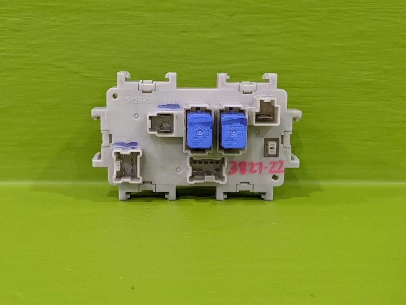 10 TITAN CABIN INTERIOR FUSE RELAY JUNCTION BOX OEM 3827-22