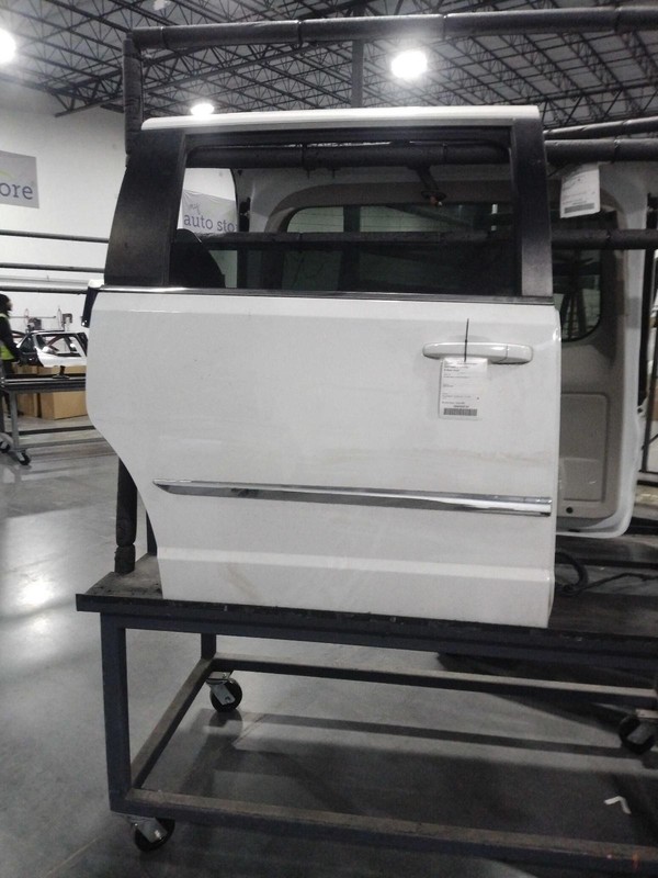 2015 Chrysler Town & Country Right Rear Door White, Good Condition, OEM