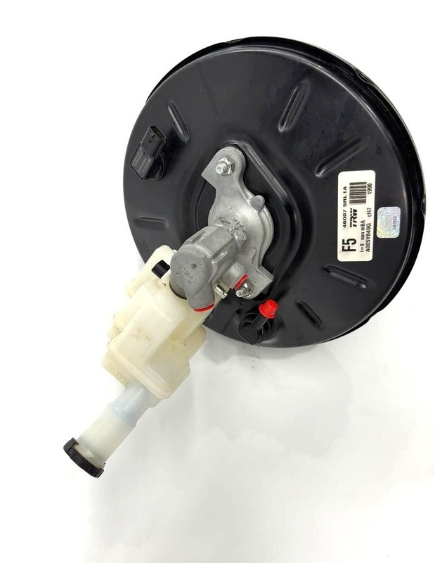 2018-2020 Nissan Kicks Brake Booster Complete With Master Cylinder Reservoir OEM
