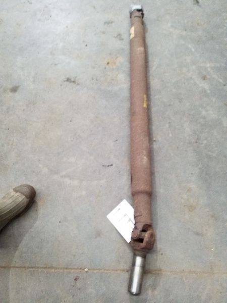 Rear Drive Shaft 4WD Fits 00-06 SUBURBAN 1500 210265