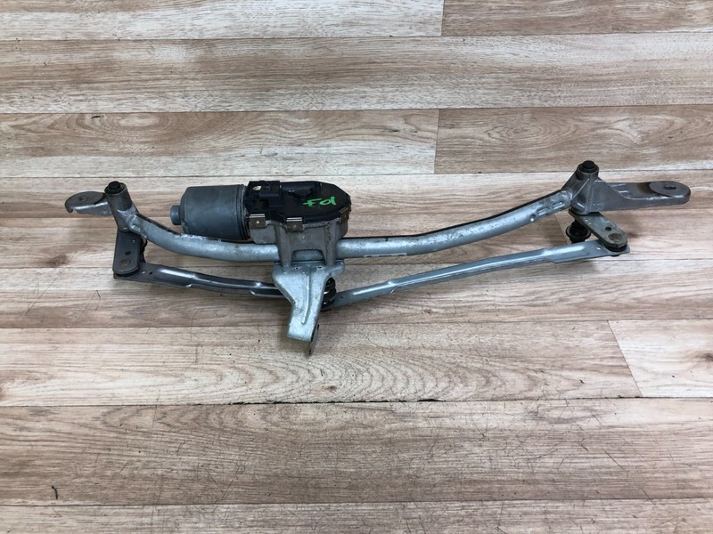 BMW F01 F02 F10 528 550 740 750 OEM FRONT WINDSHIELD WIPER WITH MOTOR 09-15 2