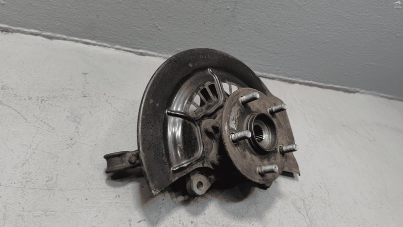 2018-2024 TOYOTA CAMRY FWD 2.5L FRONT LEFT DRIVER SIDE SPINDLE KNUCKLE HUB OEM