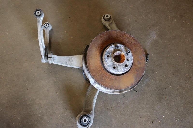 2013-2015 BMW 740LI F02 RWD FRONT LEFT SPINDLE KNUCKLE HUB W/ CONTROL ARMS OEM