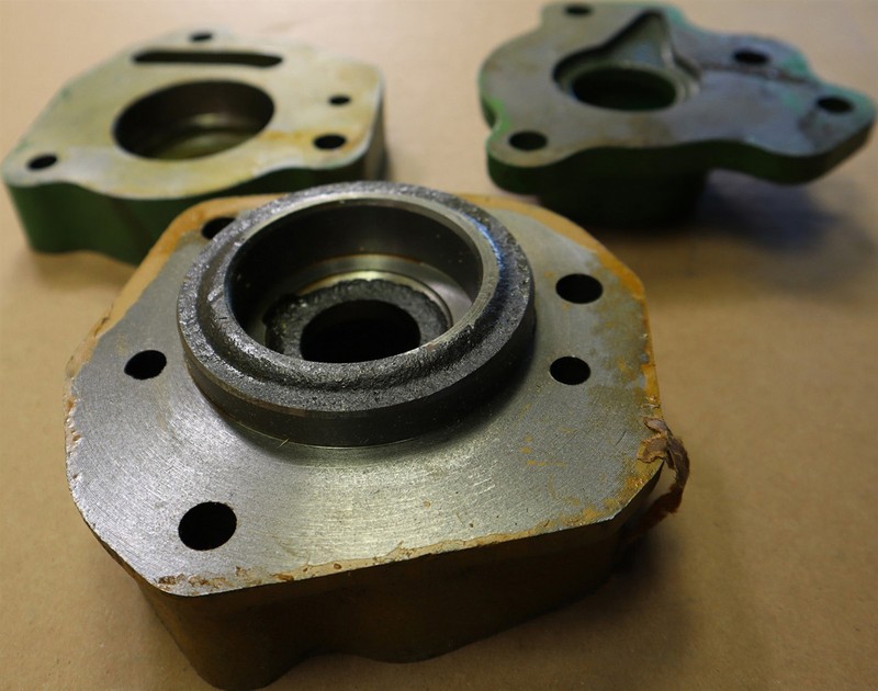 COUPLING HOUSING JOHN DEERE 720 730 AF3603R Genuine Part # NOS OEM Factory
