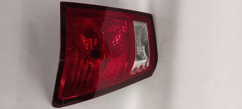 07-'10 JEEP GRAND CHEROKEE Left driver Taillight OEM Grade A!