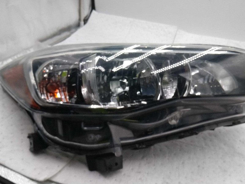 2018 Subaru Impreza Right Headlight Assembly, Used, White, OEM Quality
