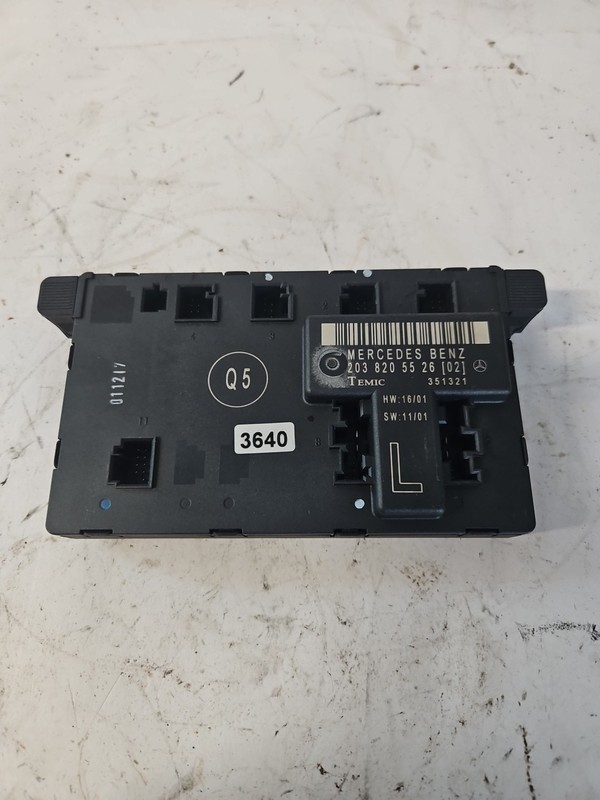 2001 - 2007 Mercedes Benz C230 C320 Front Left Driver Side Door Control Module