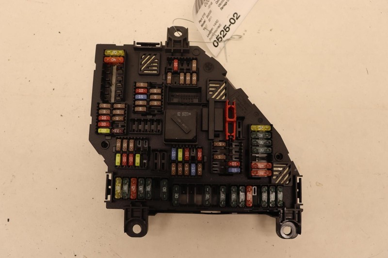 2011 BMW 535I F10 TRUNK MOUNTED POWER JUNCTION FUSE BOX BLOCK RELAY MODULE OEM