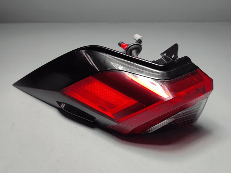 2019-2025 TOYOTA RAV4 REAR DRIVER SIDE OUTER TAILLIGHT TAIL LIGHT JAPAN LAMP OEM