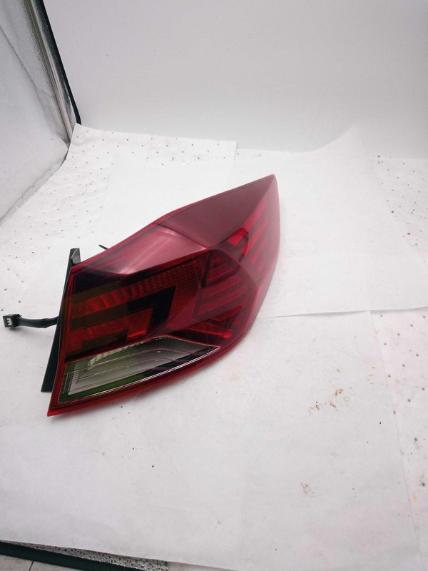 2019 Hyundai Elantra Right Blue Tail Light Assembly 697440, 76K Miles