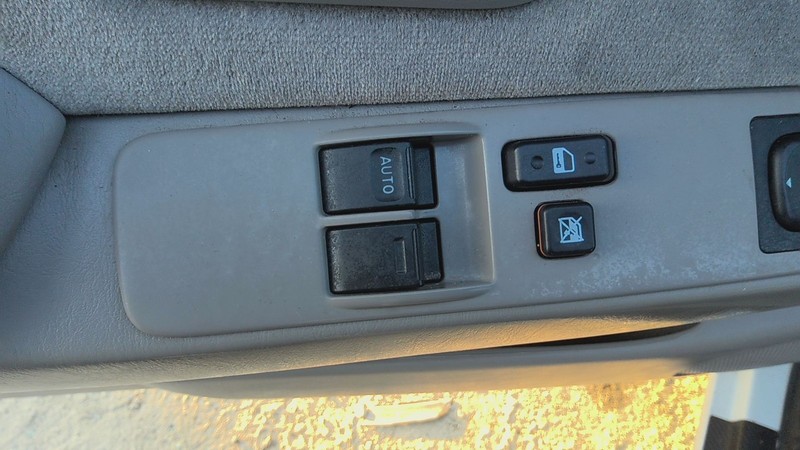 Door Switch Front TOYOTA TACOMA 01 02 03 04