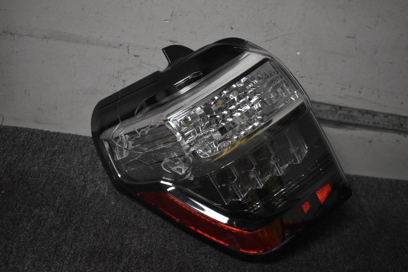 2014-2022 TOYOTA 4RUNNER LEFT SIDE TAIL LIGHT FACTORY OEM