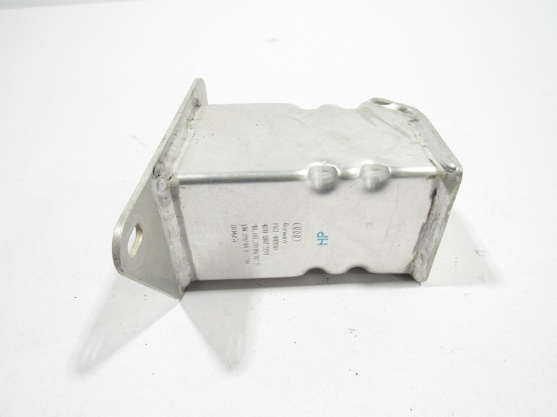 14-17 Audi R8 V10 2015 Front Left Bumper Reinforcement Absorber Bracket ;:Y
