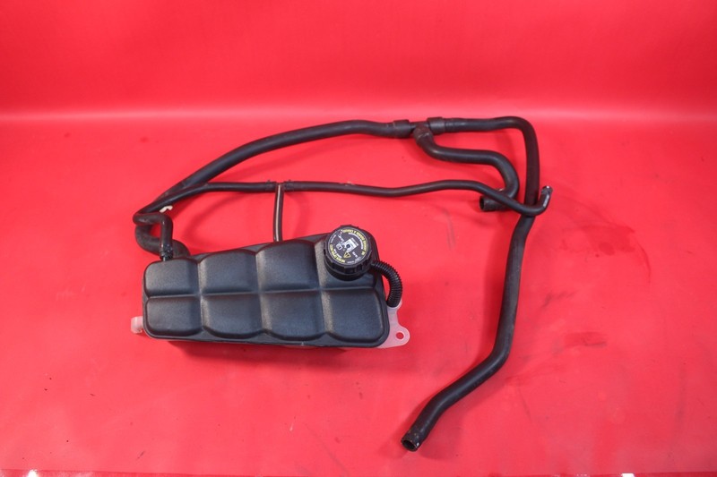 2006-13 Corvette Coolant Expansion Tank W/ Hoses 10304487