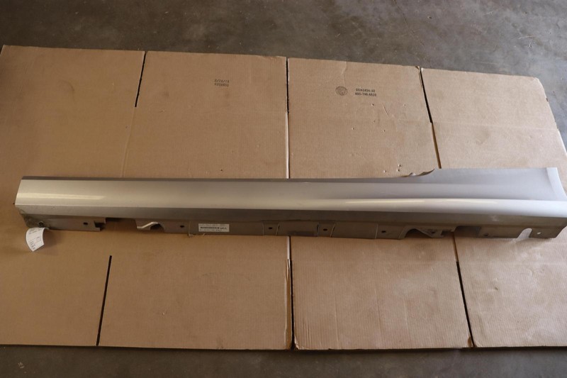 2011-2013 BMW 335I E92 E93 LEFT DRIVER SIDE ROCKER MOLDING SKIRT PANEL OEM