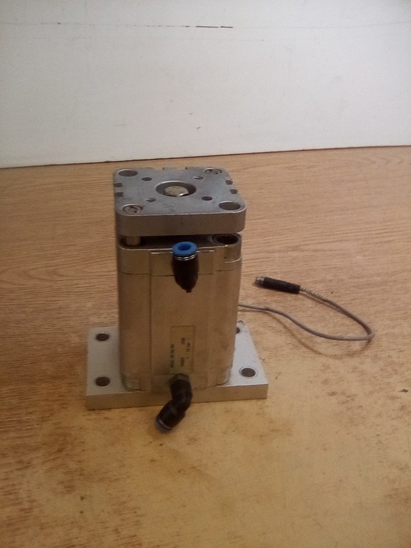 Festo ADVUL-50-50-PA Pneumatic Actuator Cylinder